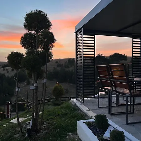 Wild Nest Bear Hébergement de vacances